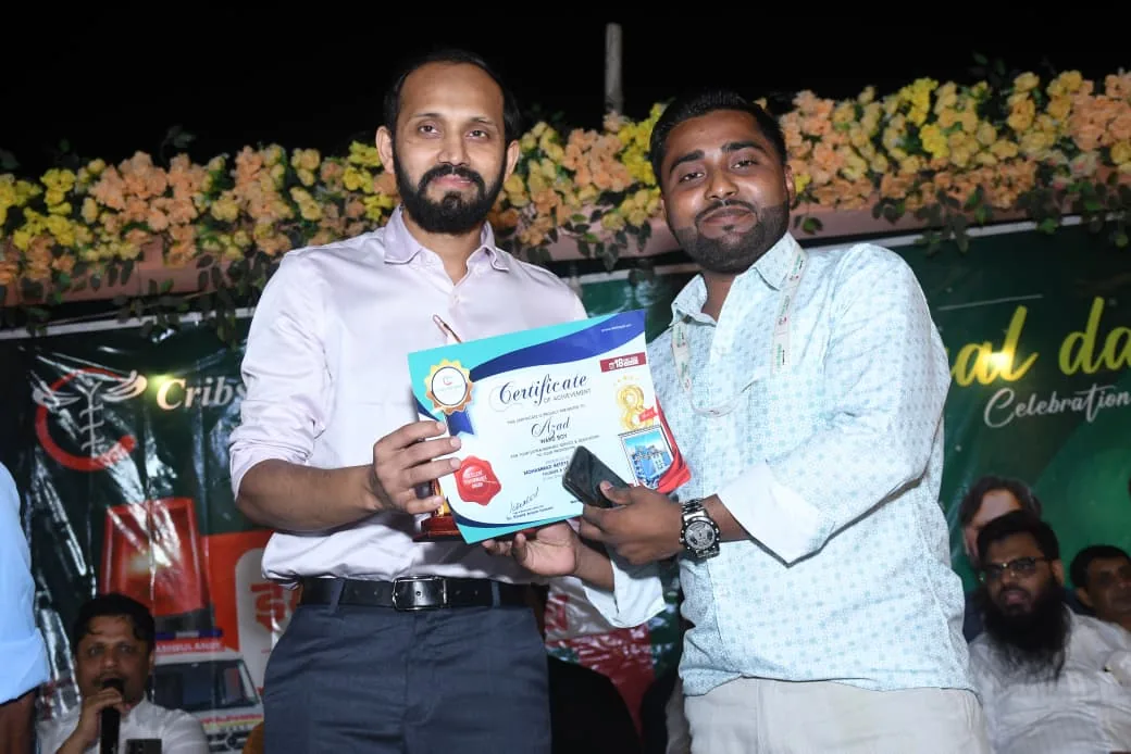Dr. Abu Ammar Rizvi being felicitated at a Cribs Hospital event